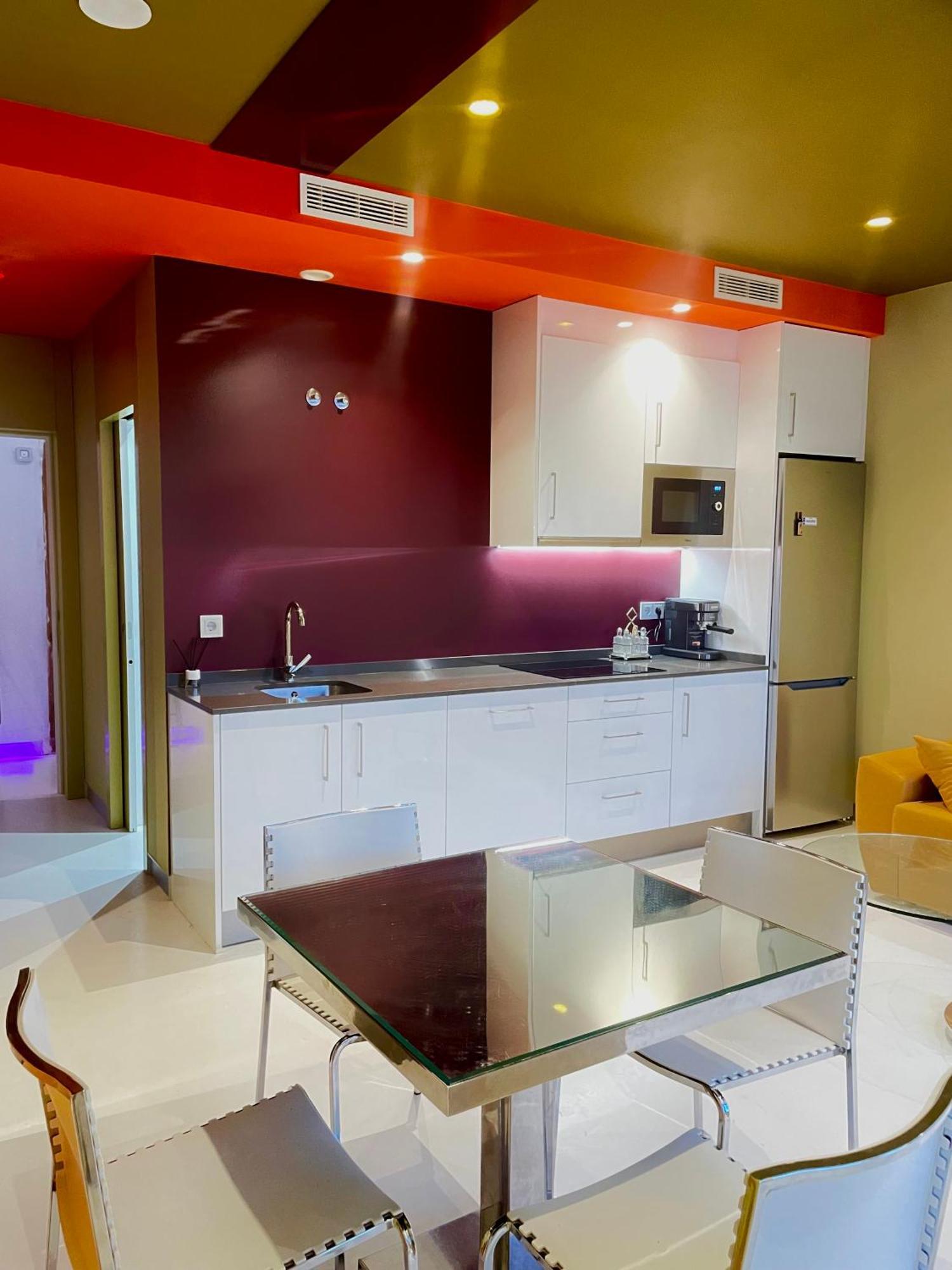 Lahola Glam Suites Torremolinos Exterior photo
