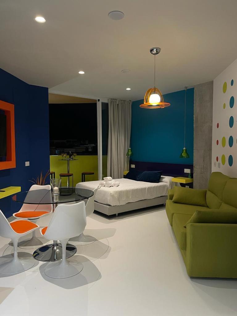 Lahola Glam Suites Torremolinos Exterior photo