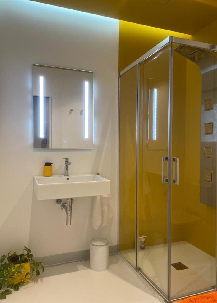 Lahola Glam Suites Torremolinos Room photo
