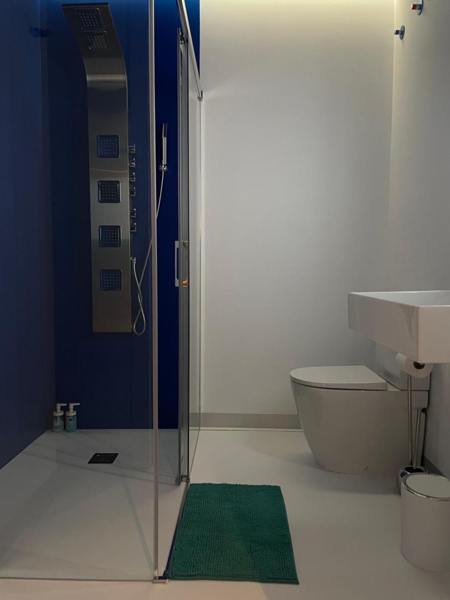 Lahola Glam Suites Torremolinos Room photo